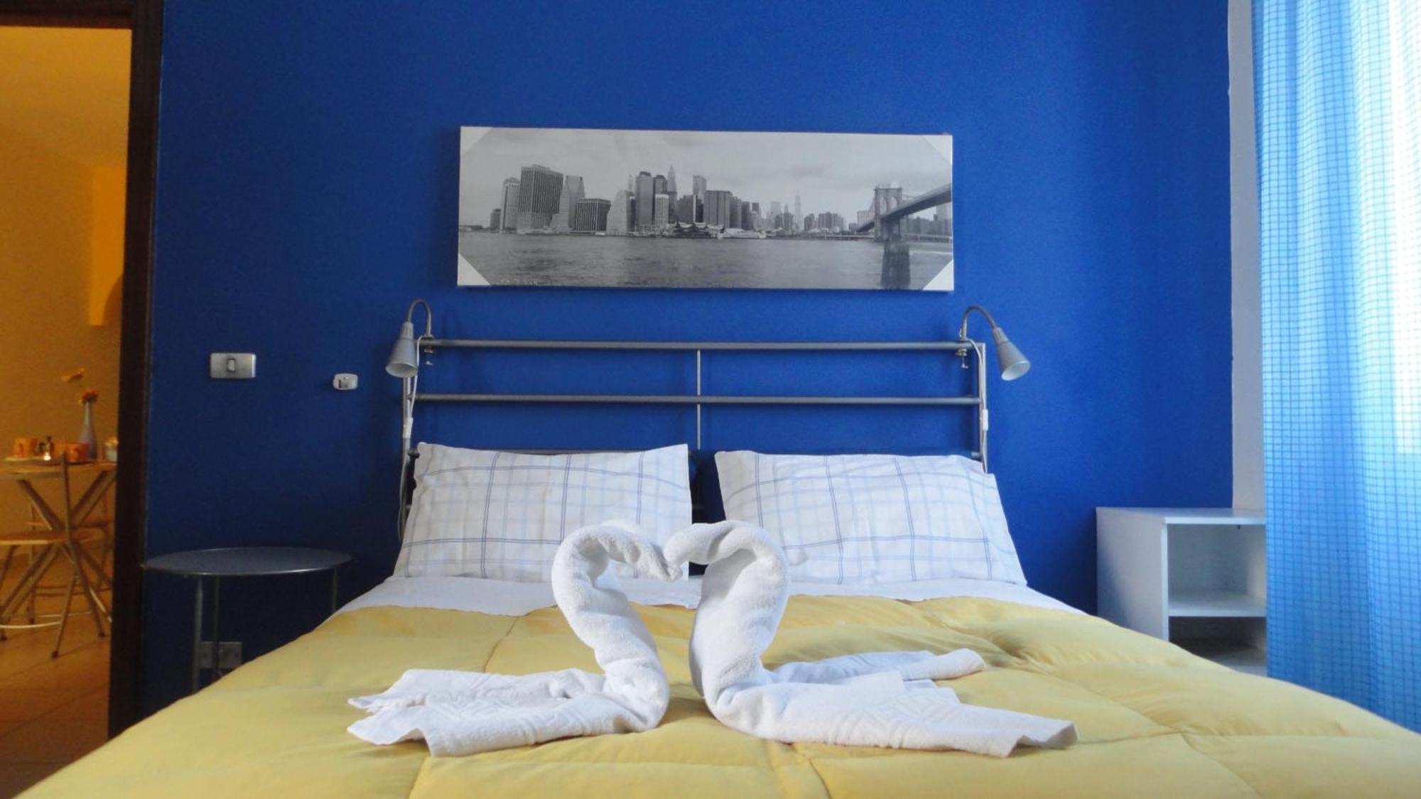 Hotel Travel And Living Trani Zewnętrze zdjęcie