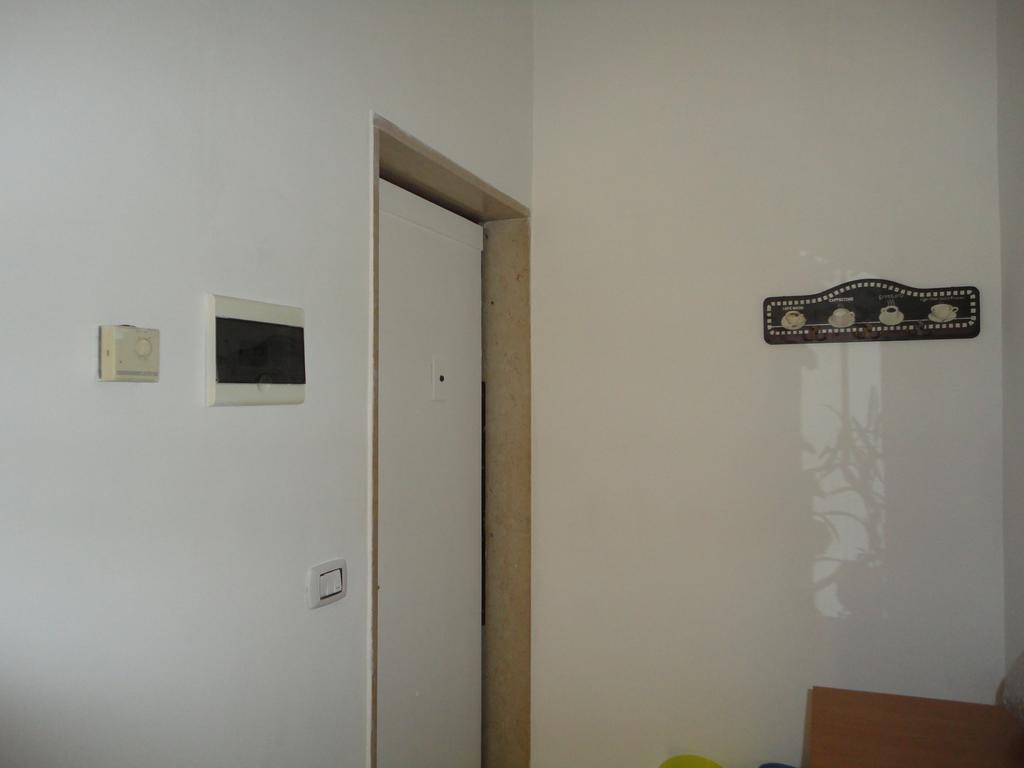 Hotel Travel And Living Trani Zewnętrze zdjęcie