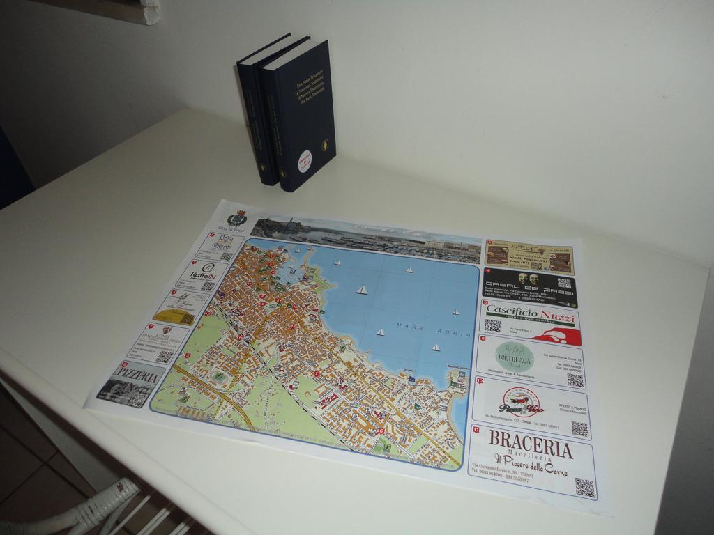 Hotel Travel And Living Trani Zewnętrze zdjęcie