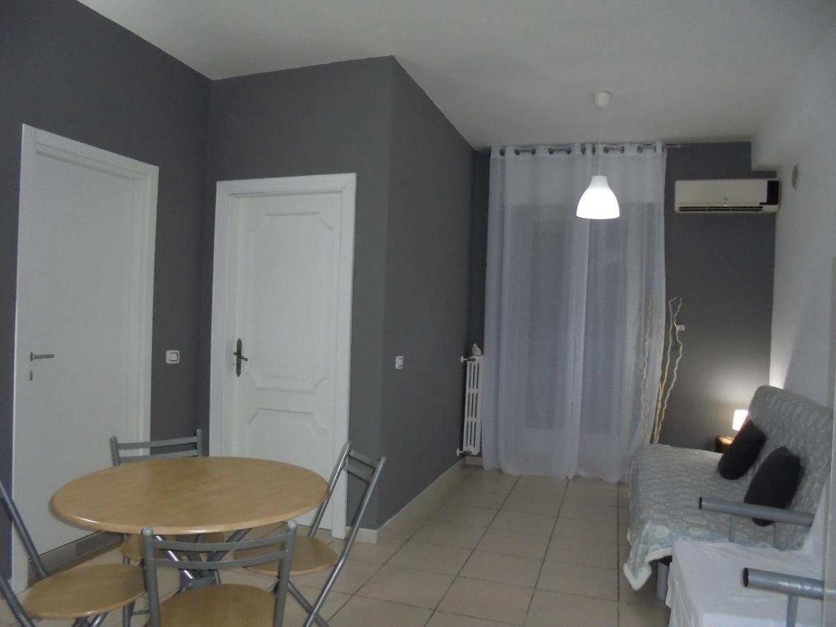 Hotel Travel And Living Trani Zewnętrze zdjęcie