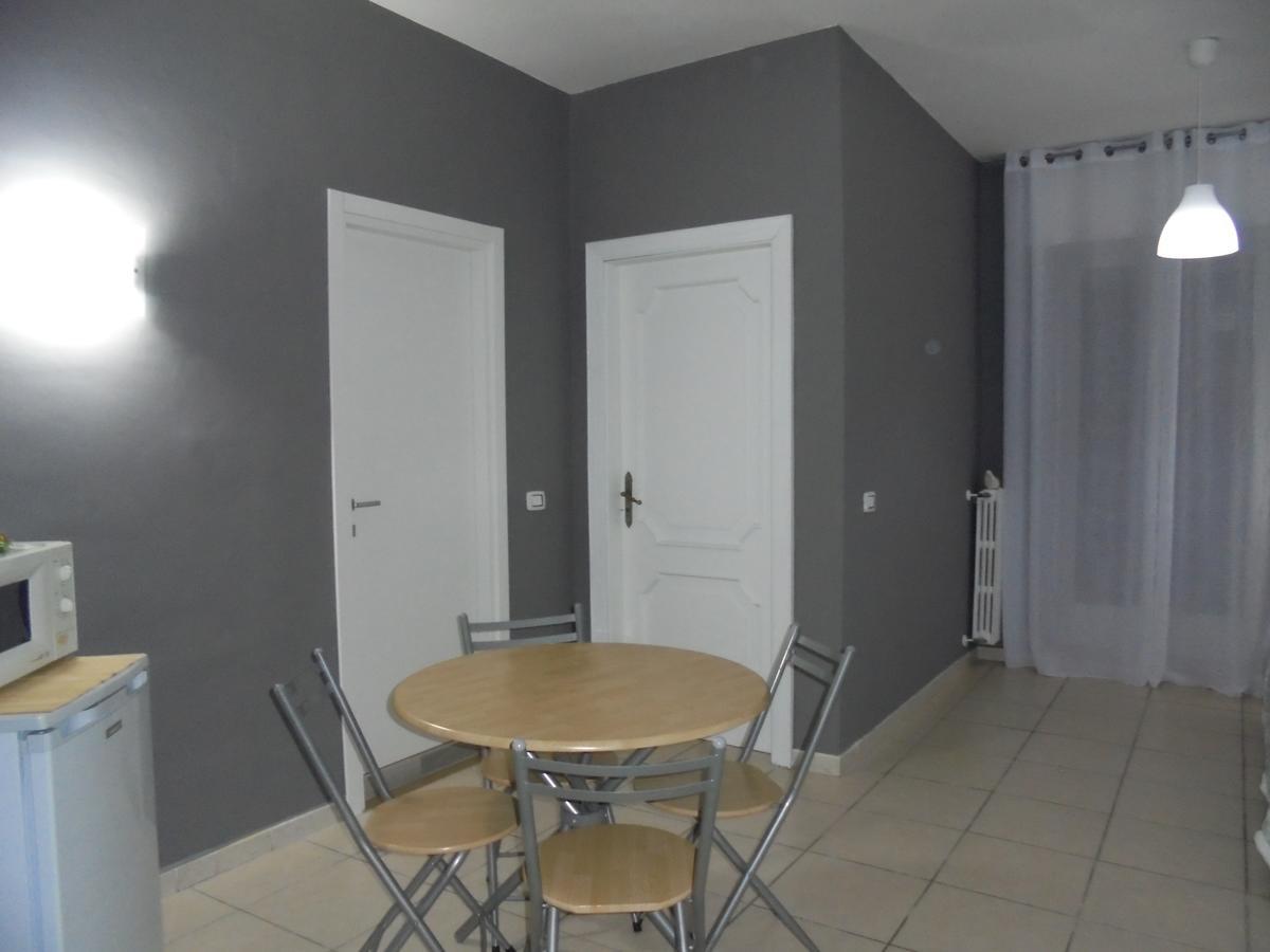 Hotel Travel And Living Trani Zewnętrze zdjęcie